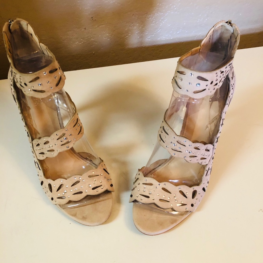 Shoes - Picture 4 of 5
